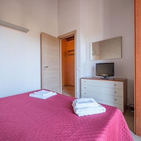 הוילה ברצלונה פוצו די גוטו Casa Vacanza Josephine מראה חיצוני תמונה